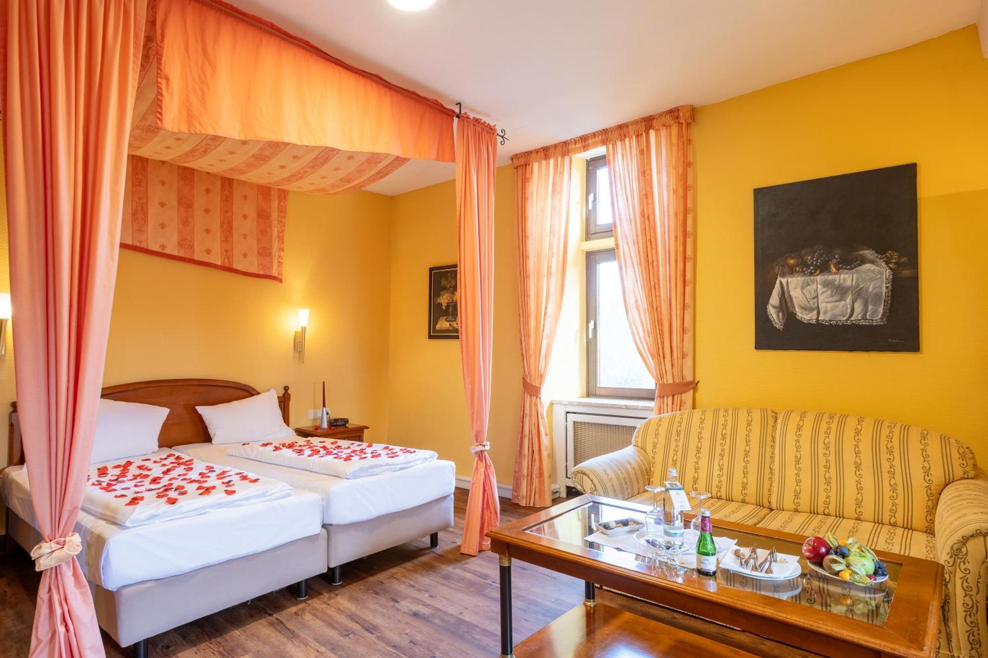 Burghotel Staufenberg Staufenberg  Ngoại thất bức ảnh
