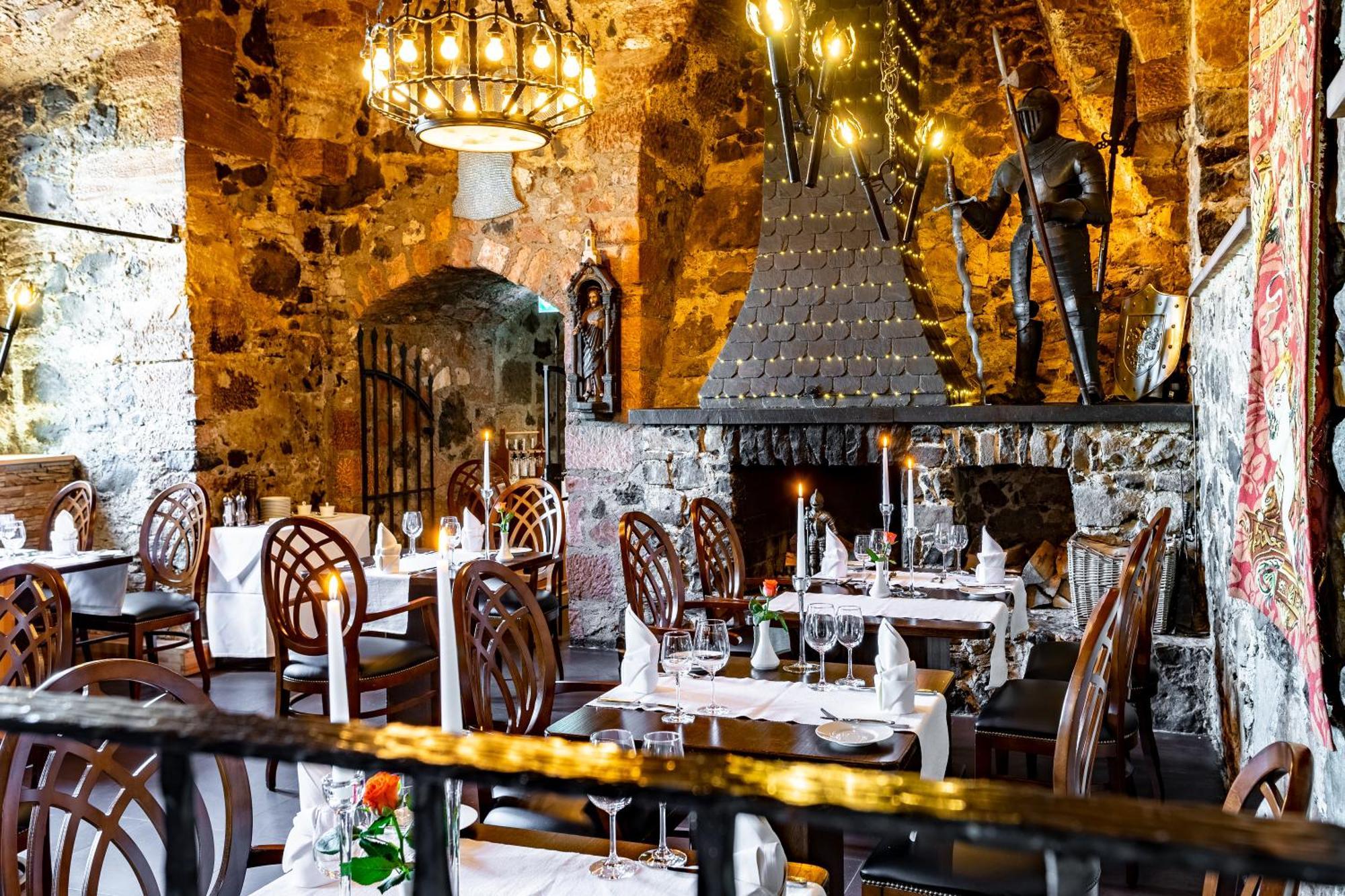 Burghotel Staufenberg Staufenberg  Ngoại thất bức ảnh