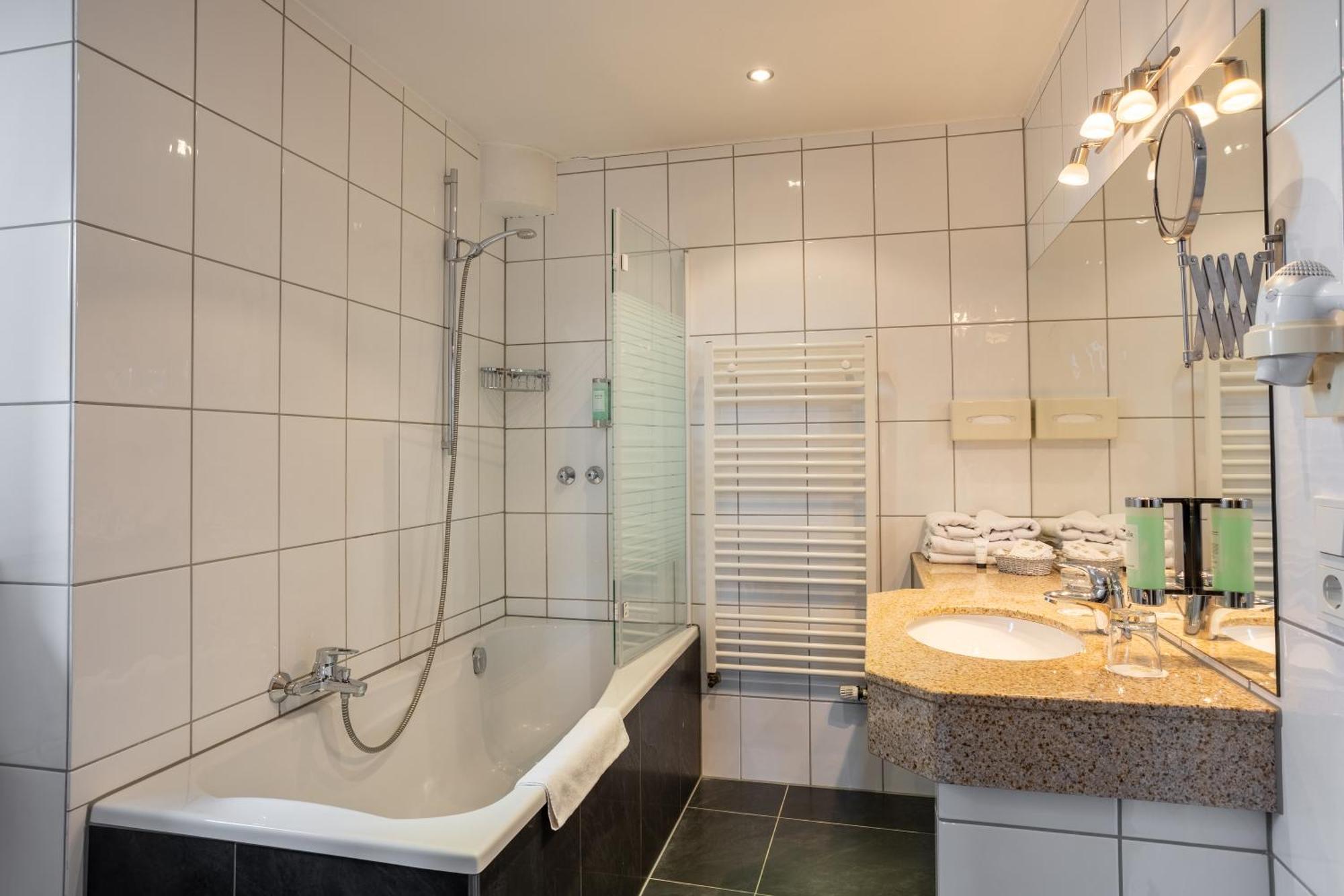 Burghotel Staufenberg Staufenberg  Ngoại thất bức ảnh