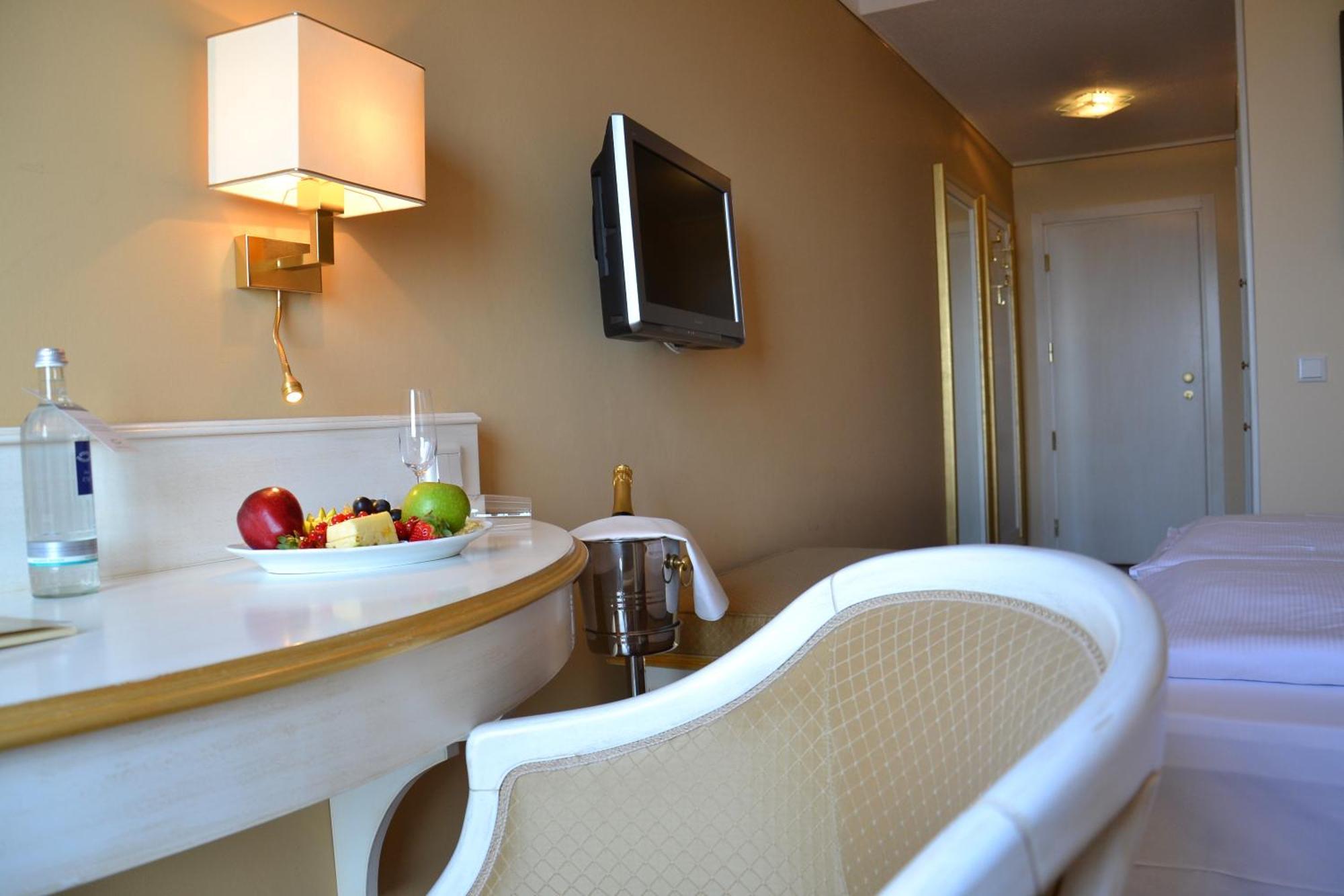 Burghotel Staufenberg Staufenberg  Ngoại thất bức ảnh