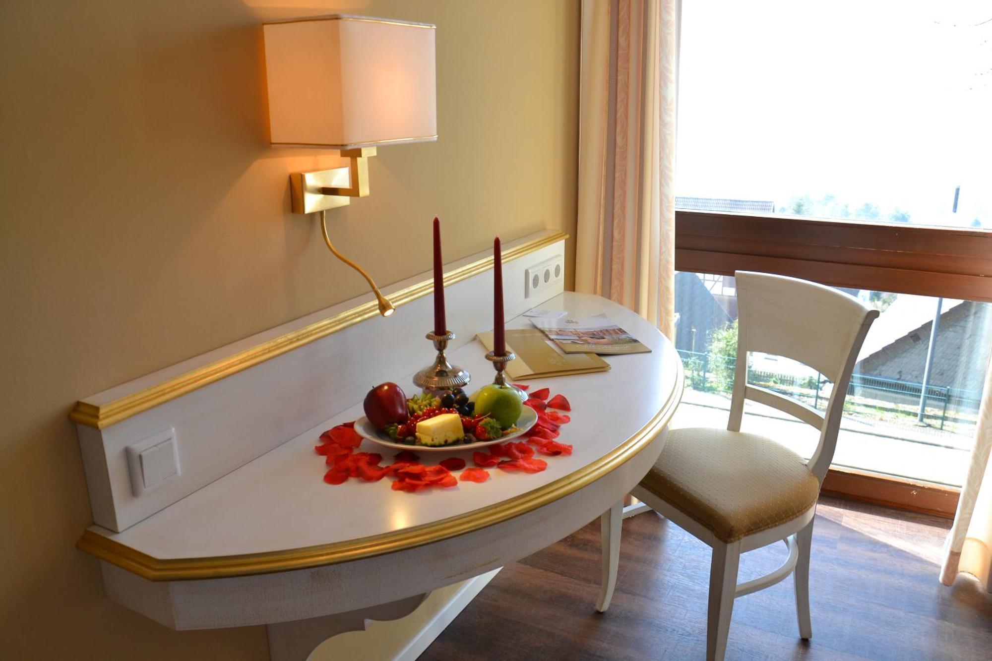 Burghotel Staufenberg Staufenberg  Ngoại thất bức ảnh