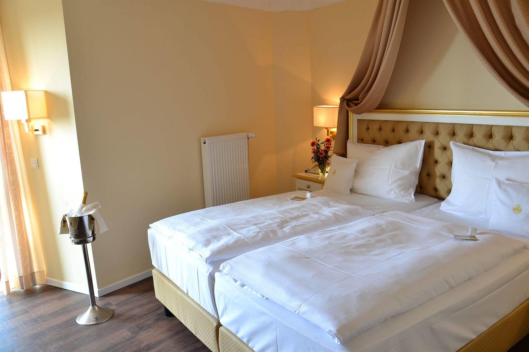Burghotel Staufenberg Staufenberg  Ngoại thất bức ảnh